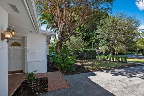 Land in Miami, Florida № 2023550 - photo 14