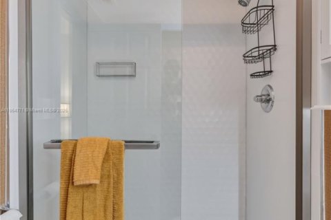 Villa ou maison à vendre à Miami, Floride: 3 chambres, 83.61 m2 № 1892804 - photo 14