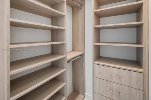 Condominio en venta en Miami, Florida, 2 dormitorios, 144.93 m2 № 1934795 - foto 9