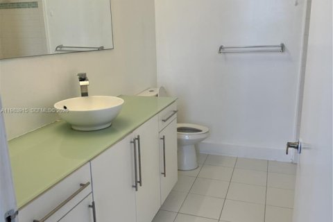 Copropriété à louer à Miami, Floride: 2 chambres, 114.64 m2 № 2047262 - photo 6