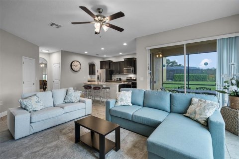House in Davenport, Florida 7 bedrooms, 301.65 sq.m. № 1777239 - photo 7