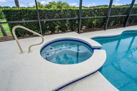 House in Davenport, Florida 7 bedrooms, 301.65 sq.m. № 1777239 - photo 15