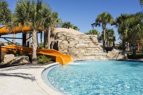 House in Davenport, Florida 7 bedrooms, 301.65 sq.m. № 1777239 - photo 18