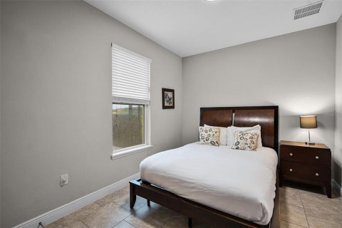 House in Davenport, Florida 7 bedrooms, 301.65 sq.m. № 1777239 - photo 28