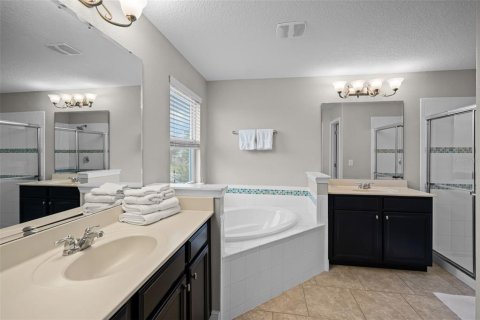 House in Davenport, Florida 7 bedrooms, 301.65 sq.m. № 1777239 - photo 13