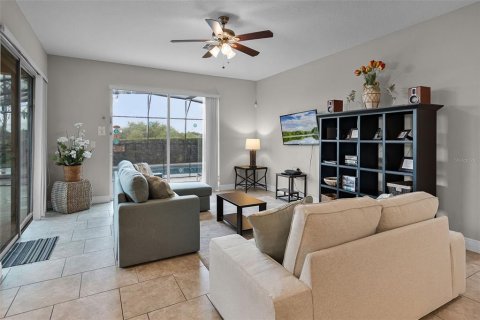 House in Davenport, Florida 7 bedrooms, 301.65 sq.m. № 1777239 - photo 11