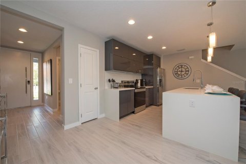 Adosado en venta en Kissimmee, Florida, 4 dormitorios, 162.76 m2 № 1815224 - foto 8