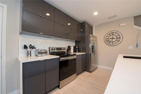 Adosado en venta en Kissimmee, Florida, 4 dormitorios, 162.76 m2 № 1815224 - foto 10