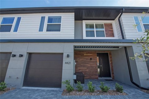 Adosado en venta en Kissimmee, Florida, 4 dormitorios, 162.76 m2 № 1815224 - foto 1