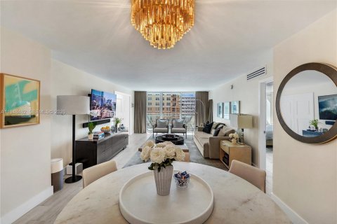 Купить кондоминиум в Халландейл-Бич, Флорида 2 спальни, 115.94м2, № 2005413 - фото 6