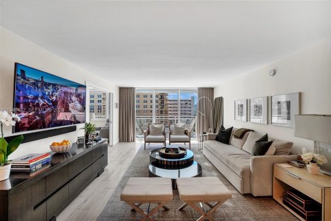 Купить кондоминиум в Халландейл-Бич, Флорида 2 спальни, 115.94м2, № 2005413 - фото 3