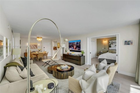 Купить кондоминиум в Халландейл-Бич, Флорида 2 спальни, 115.94м2, № 2005413 - фото 23