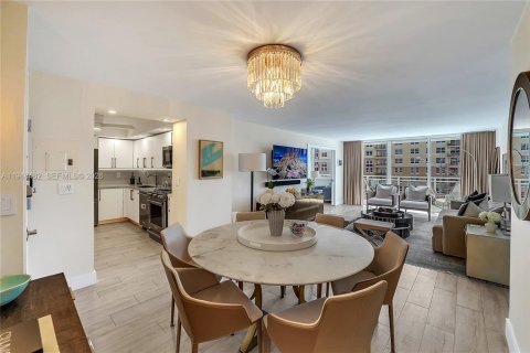 Купить кондоминиум в Халландейл-Бич, Флорида 2 спальни, 115.94м2, № 2005413 - фото 25