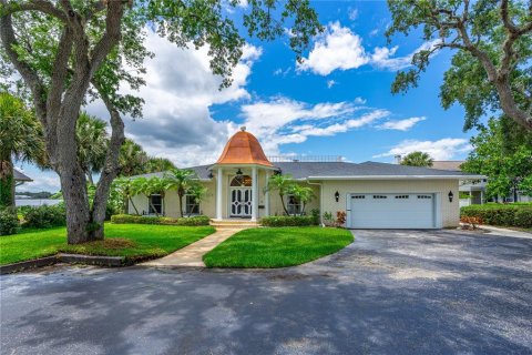House in Ormond Beach, Florida 2 bedrooms, 285.02 sq.m. № 1893864 - photo 1