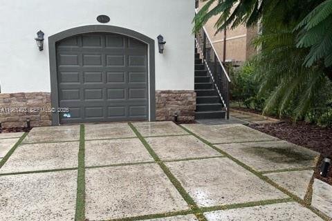 Immobilier commercial à louer à Miami, Floride № 2023384 - photo 2