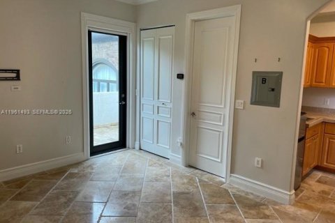 Immobilier commercial à louer à Miami, Floride № 2023384 - photo 7