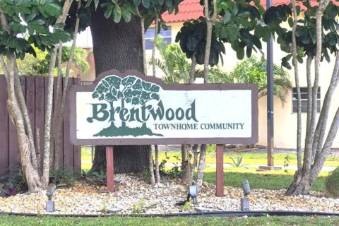 Townhouse in Davie, Florida 3 bedrooms, 130.06 sq.m. № 2185401
