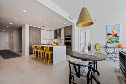 Condominio en venta en Saint Petersburg, Florida, 2 dormitorios, 189.15 m2 № 1725773 - foto 4