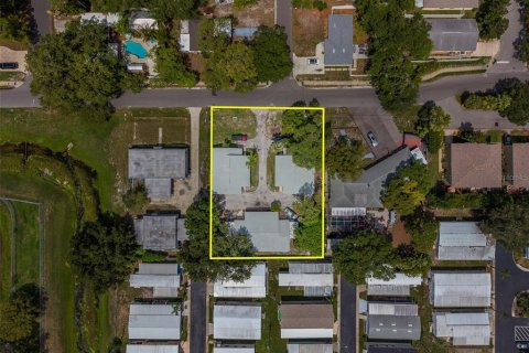 Commercial property in Dunedin, Florida 10 bedrooms, 412.49 sq.m. № 2216123 - photo 8