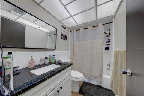 Commercial property in Dunedin, Florida 10 bedrooms, 412.49 sq.m. № 2216123 - photo 10