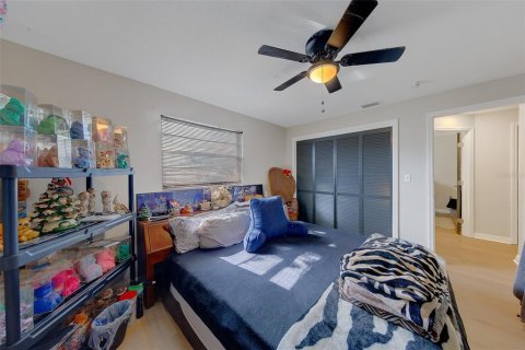 Commercial property in Dunedin, Florida 10 bedrooms, 412.49 sq.m. № 2216123 - photo 16