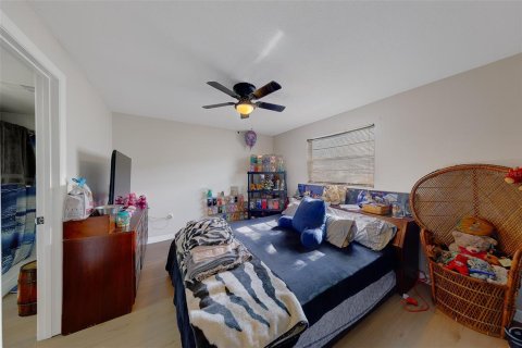 Commercial property in Dunedin, Florida 10 bedrooms, 412.49 sq.m. № 2216123 - photo 15
