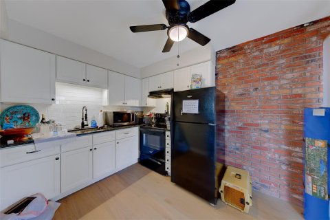 Commercial property in Dunedin, Florida 10 bedrooms, 412.49 sq.m. № 2216123 - photo 28