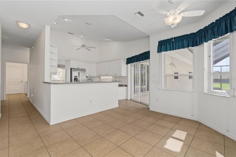 House in Punta Gorda, Florida 3 bedrooms, 239.04 sq.m. № 2198179 - photo 25