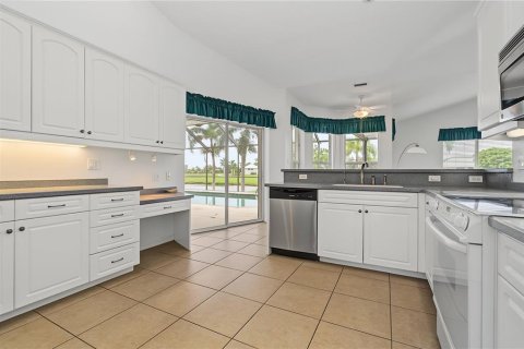 House in Punta Gorda, Florida 3 bedrooms, 239.04 sq.m. № 2198179 - photo 22
