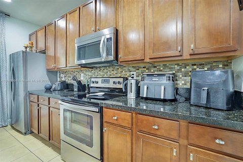 Adosado en venta en Pembroke Pines, Florida, 3 dormitorios, 213.68 m2 № 1854905 - foto 11