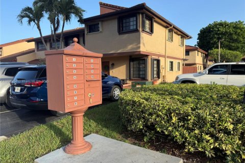 Townhouse in Miami, Florida 1 bedroom, 59.46 sq.m. № 1697768 - photo 19