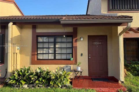 Townhouse in Miami, Florida 1 bedroom, 59.46 sq.m. № 1697768 - photo 21