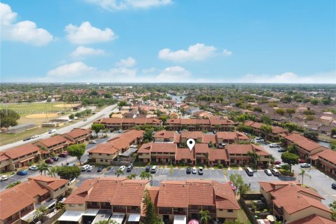 Townhouse in Miami, Florida 1 bedroom, 59.46 sq.m. № 1697768 - photo 28