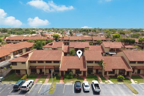 Townhouse in Miami, Florida 1 bedroom, 59.46 sq.m. № 1697768 - photo 22