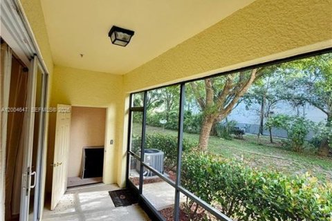 Touwnhouse à vendre à Fort Myers, Floride: 3 chambres № 2068640 - photo 22