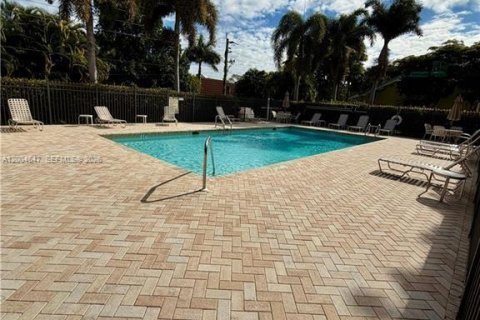 Touwnhouse à vendre à Fort Myers, Floride: 3 chambres № 2068640 - photo 25