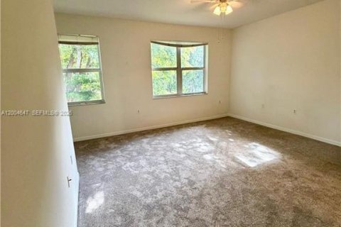 Touwnhouse à vendre à Fort Myers, Floride: 3 chambres № 2068640 - photo 10