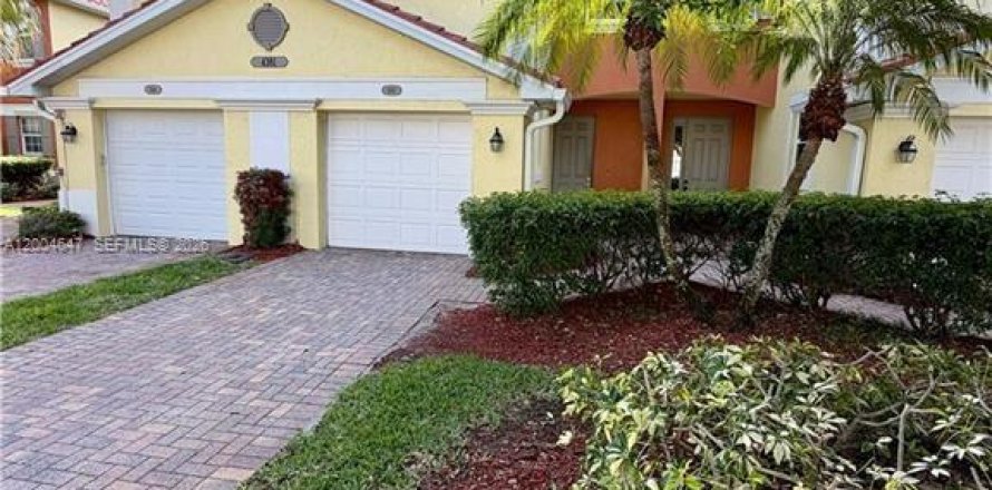 Touwnhouse à Fort Myers, Floride 3 chambres № 2068640