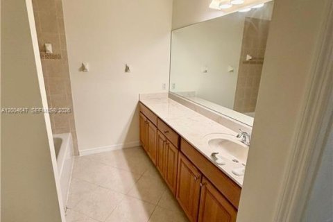 Touwnhouse à vendre à Fort Myers, Floride: 3 chambres № 2068640 - photo 16