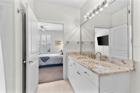Condo in Tampa, Florida, 2 bedrooms  № 1839959 - photo 27