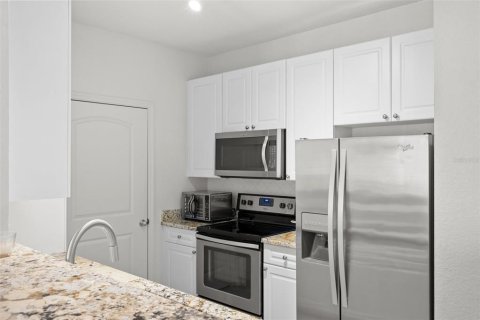 Condo in Tampa, Florida, 2 bedrooms  № 1839959 - photo 15