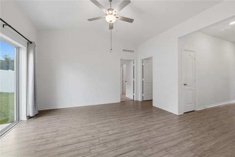 Villa ou maison à louer à Astatula, Floride: 3 chambres, 112.6 m2 № 2435119 - photo 13