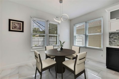 Casa en venta en Wesley Chapel, Florida, 7 dormitorios, 399.67 m2 № 1805227 - foto 17