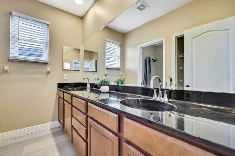 Casa en venta en Wesley Chapel, Florida, 7 dormitorios, 399.67 m2 № 1805227 - foto 28