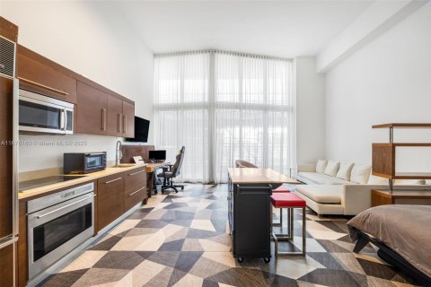 Condominio en alquiler en Miami, Florida, 53.42 m2 № 1926942 - foto 7