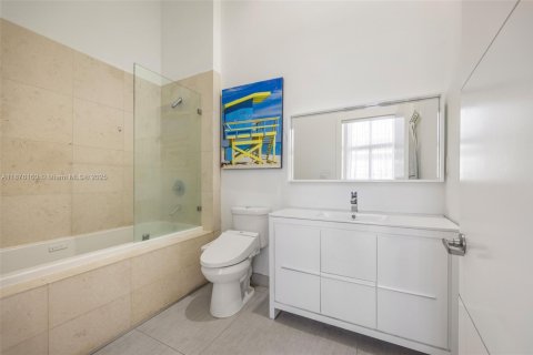 Condominio en alquiler en Miami, Florida, 53.42 m2 № 1926942 - foto 10