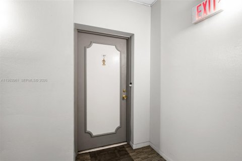 Copropriété à vendre à Lauderhill, Floride: 2 chambres, 110.09 m2 № 2048675 - photo 2