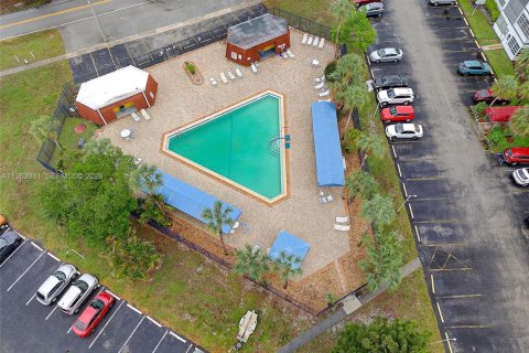 Copropriété à vendre à Lauderhill, Floride: 2 chambres, 110.09 m2 № 2048675 - photo 21