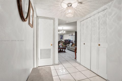 Copropriété à vendre à Lauderhill, Floride: 2 chambres, 110.09 m2 № 2048675 - photo 14