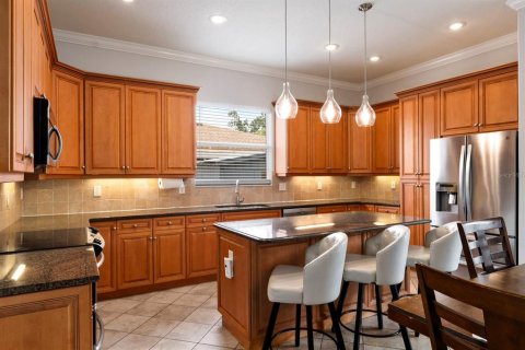 House in Tampa, Florida 3 bedrooms, 143.81 sq.m. № 2230606 - photo 8